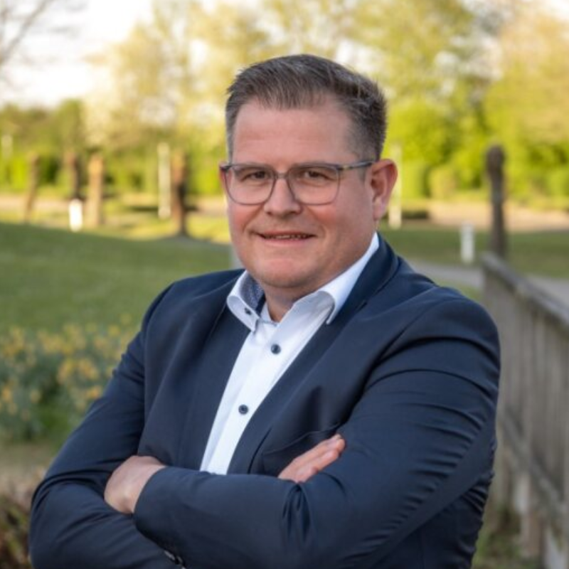  Dirk Overhage