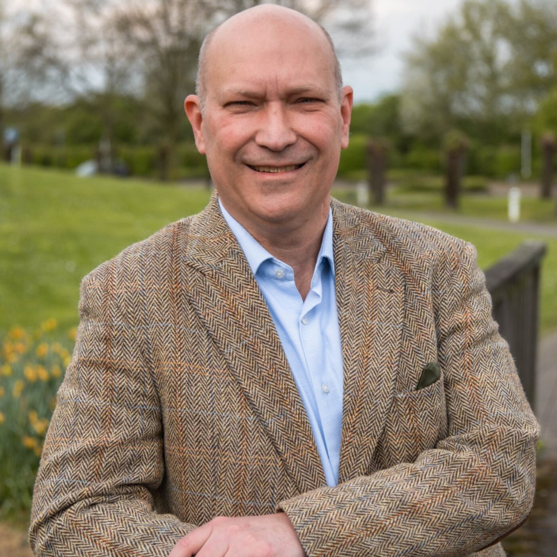 Dr. Jens Lieven